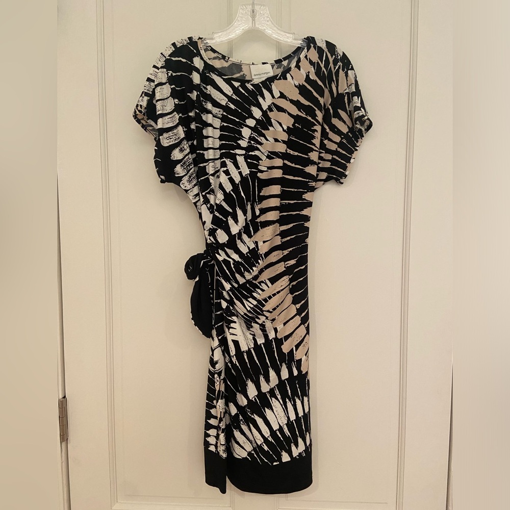 A Pea in the Pod Maternity bundle of two dresses and one top, size L